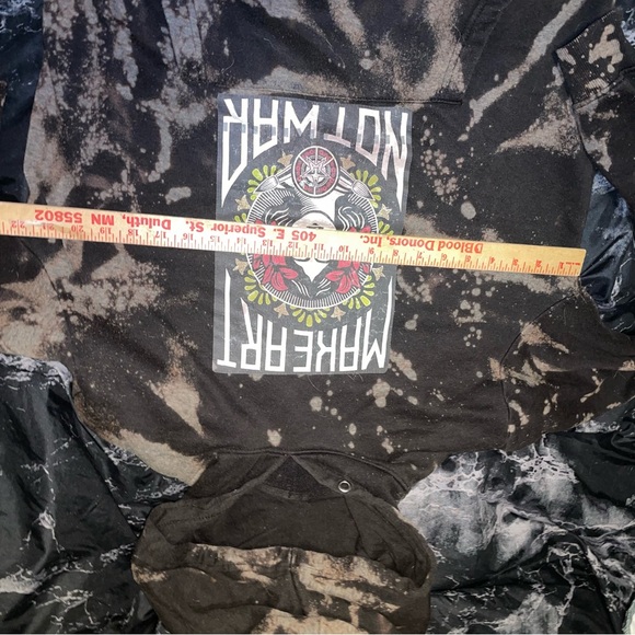 Make art not war vintage style custom bleach dyed Graphic Hoodie size large - Picture 3 of 5